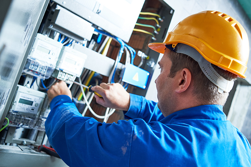 Become An Electrician in Leeds West Yorkshire
